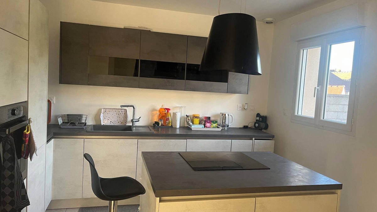 Villecresnes House | Family home in a quiet, respectful neighborhood.