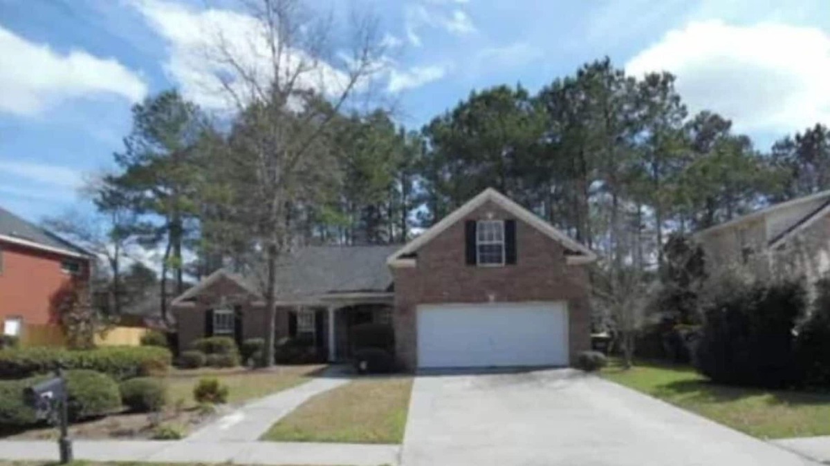 Fleming House | Family Home in quiet & safe area
