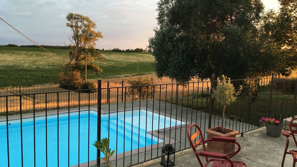 Puginier House | Family home in the country with swimming pool