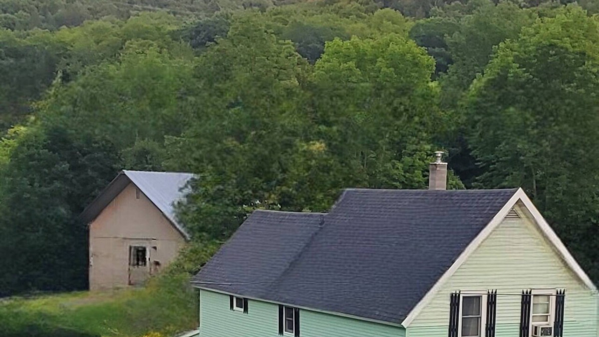 Monroe Bridge House | Family Home in the mountains. Get out and explore!