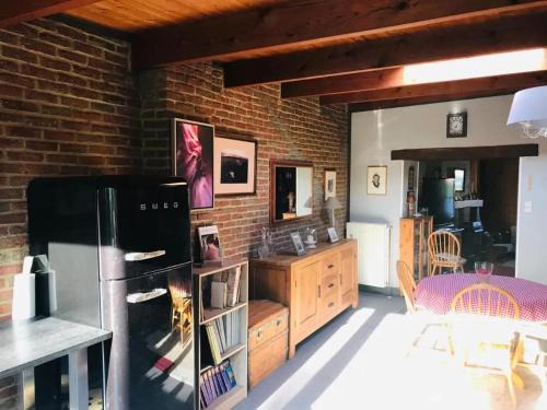 Thon-Samson House | Family home in Thon, garden and terrace 100 m²