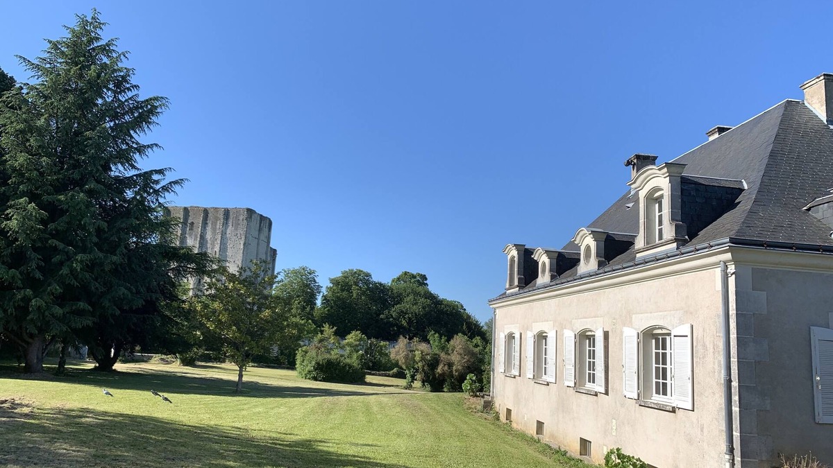 Loches House | Family home, magnificent view, large garden, close to the châteaux of the Loire Valley