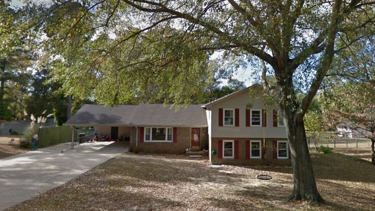 Tuscaloosa House | Family Home, Two Miles From Campus, Three Miles From Bryant-Denny Stadium