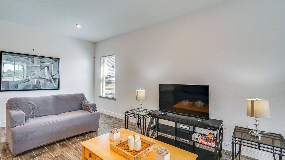 Harbour Heights House | Family Home w/Lanai & Games in Punta Gorda!