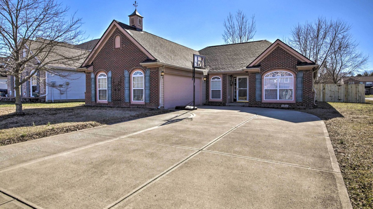 Camby House | Family Home w/Yard ~ 15 Mi to Downtown!