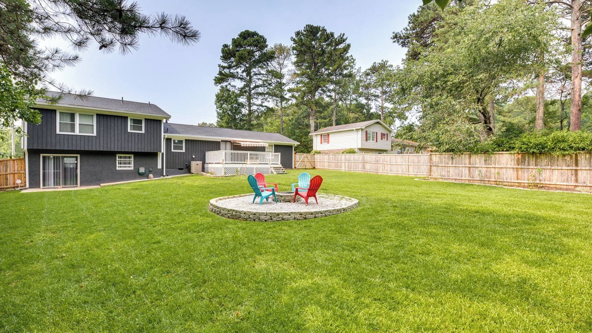 Douglasville House | Family Home w/Yard - 25 Mi to Downtown Atlanta!