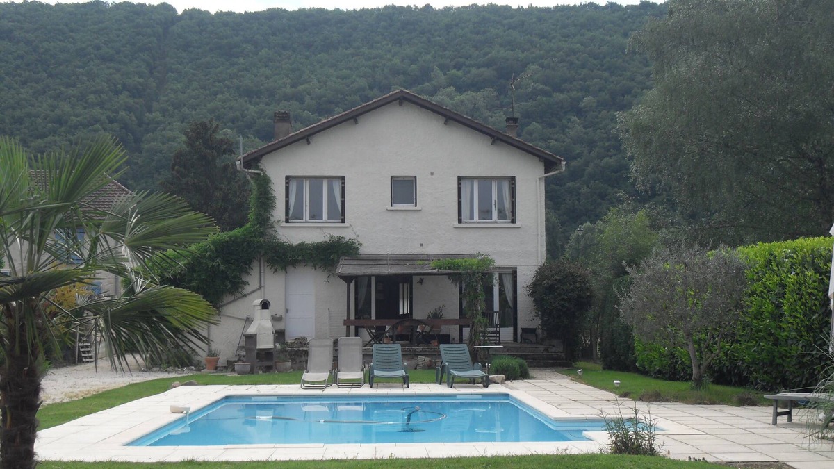 Le Roc House | Family home with swimming pool near Souillac in the Dordogne valley