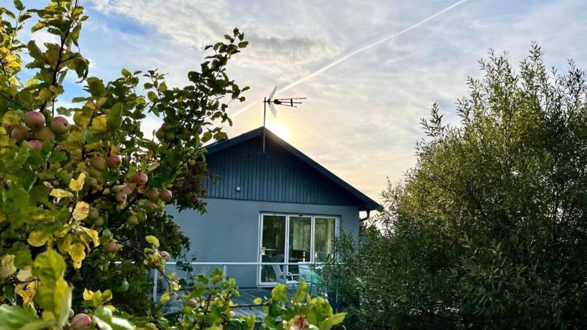 Torslanda House | Family house located in first line of the sea with a beautiful view