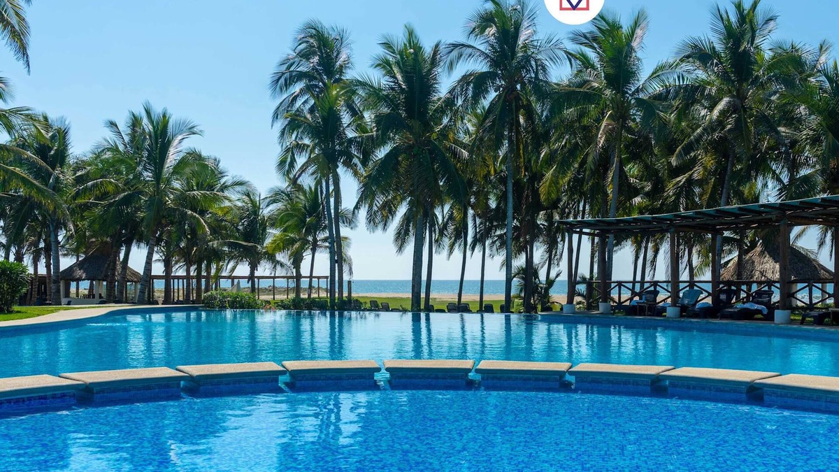 Boulevard Barra Vieja House | Family House with Pool 10 min airport