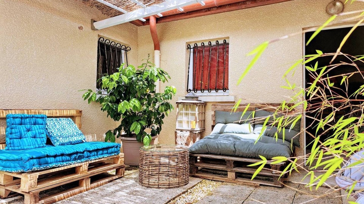 Castets House | Family house sleeps 9 with above ground swimming pool