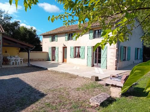 Prety House | Family House With Garden For 8 At Prety