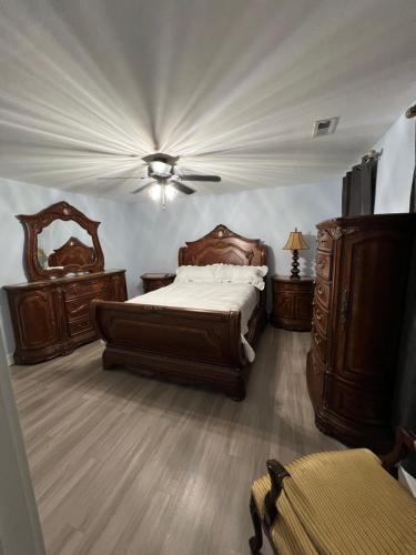 Charlotte House | Family House with Jacuzzi