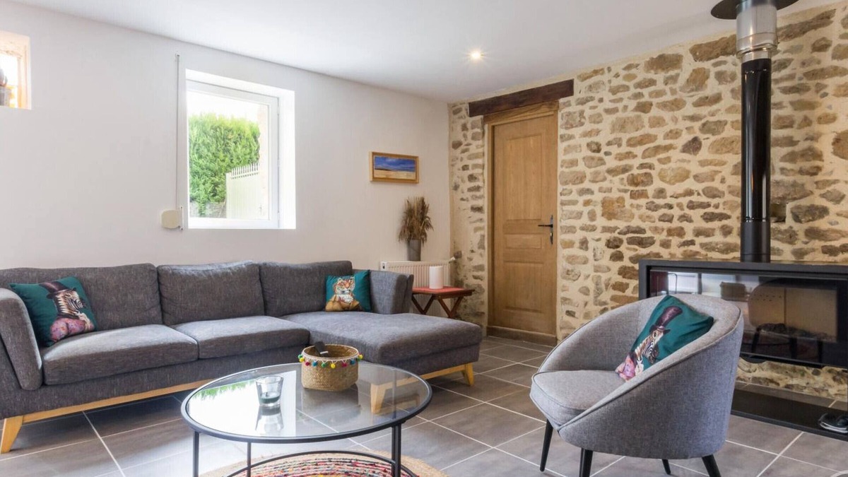 Carneville Cottage | Family house with private garden and children's facilities, near the sea