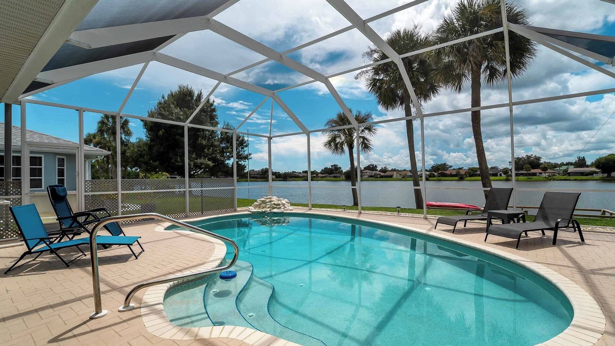 Port Charlotte House | Family Lake Front Getaway, Heated Pool Dock/Kayak