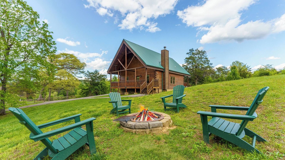 Gatlinburg - Pigeon Forge Cabin | Family Memories-Theater Room, Wet Bar, Swing, Arcade, Pool Table, Swing &FirePit