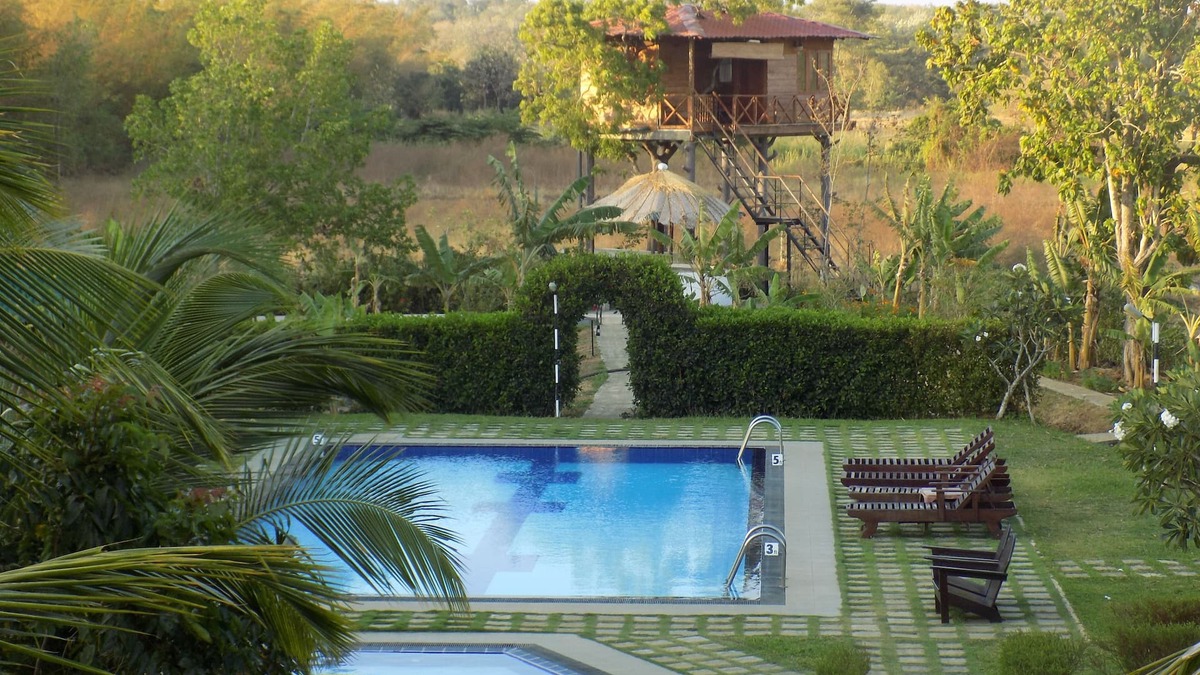 Inamaluwa Villa | Family n Eco Friendly with comfortable rooms ,Villas ,Tree houses and Pool.