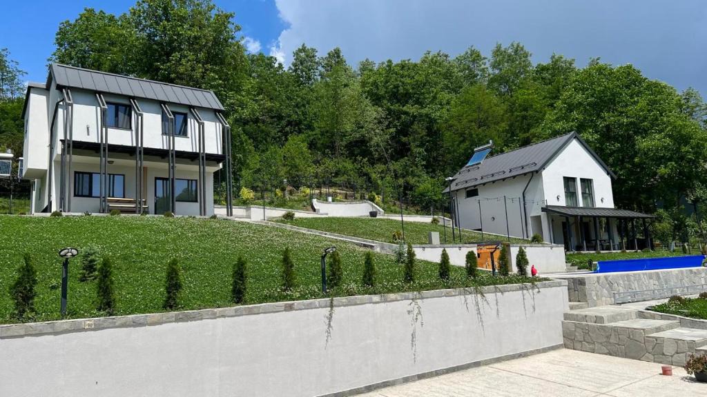 Varbilau House | Family Nest