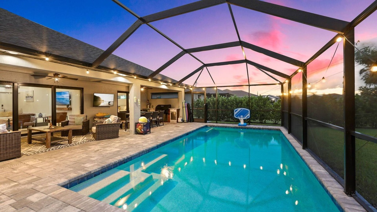 Mariner House | Family Oasis! Beaches,Heated Pool, outdoor kitchen, game room, fire pit