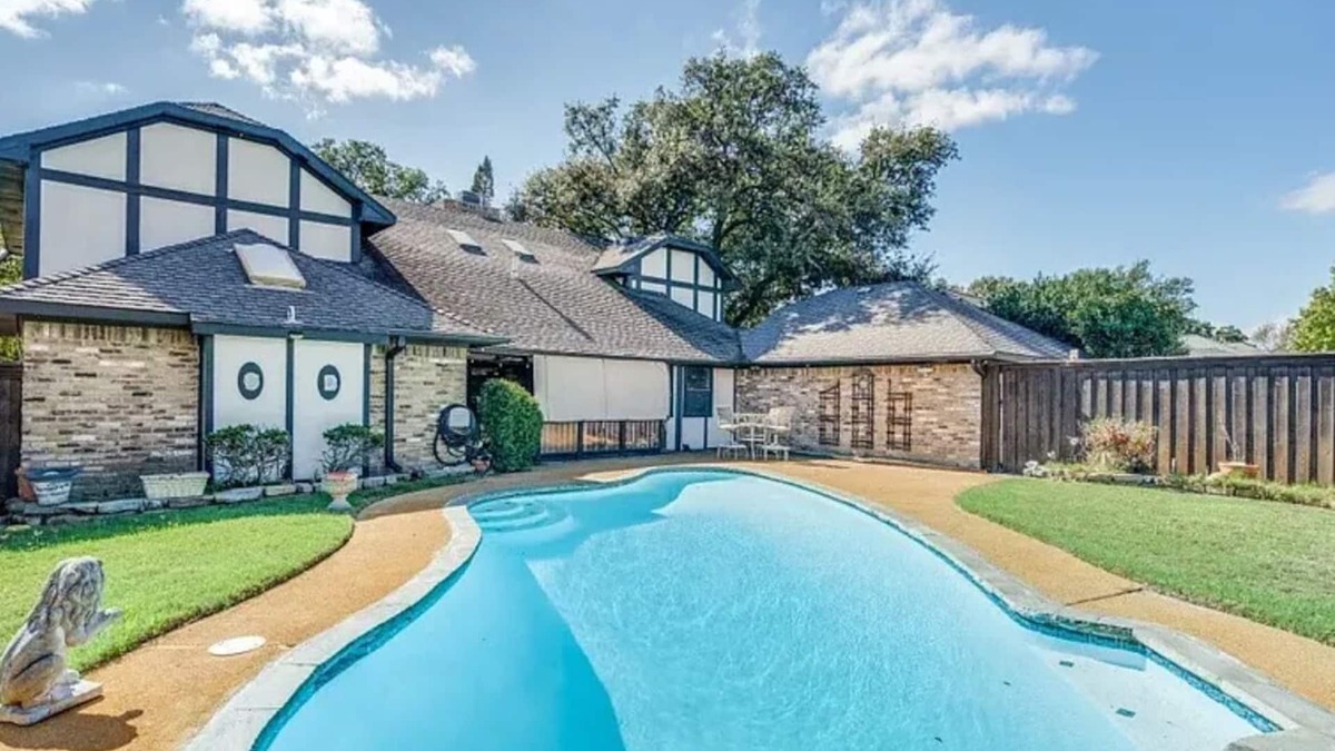 Plano House | Family Oasis in Central Plano ; Pool, Patio, 5BR, Fast Wi-Fi