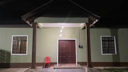 Padang Pasir Luas House | Family PCB Homestay