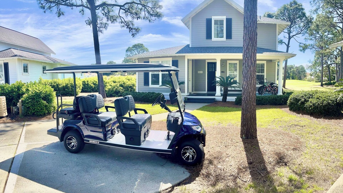Laurel Grove House | FAMILY-PERFECT, 2 golf carts, beach chairs,bikes, UPSTAIRS AC, NO PETS,