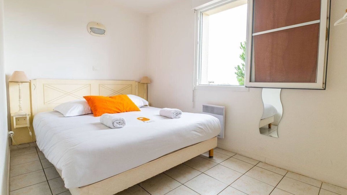 Les Epesses Apartment | Family & Pet-Friendly Haven with Private Terraces - Near Puy du Fou