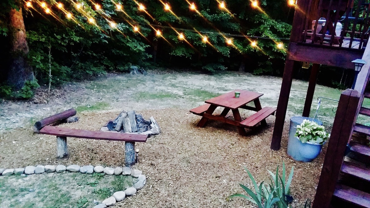 Dunlap House | Family & Pet friendly Bird House near Fall Creek Falls