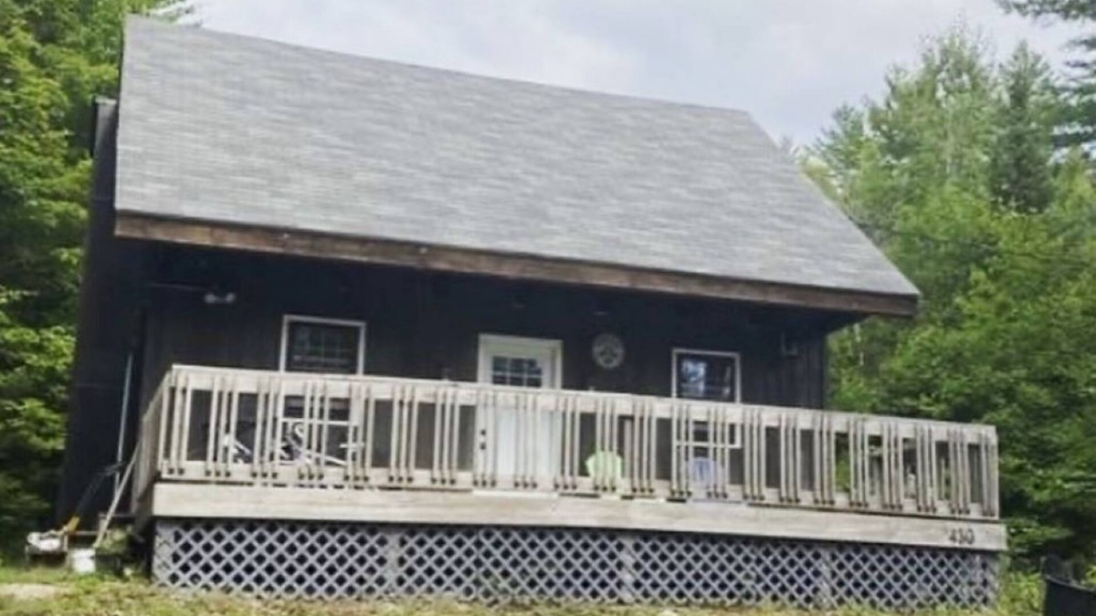 Londonderry House | Family/Pet Friendly Cabin w/Modern Upgrades: Minutes to Mountains, Farms, Lake