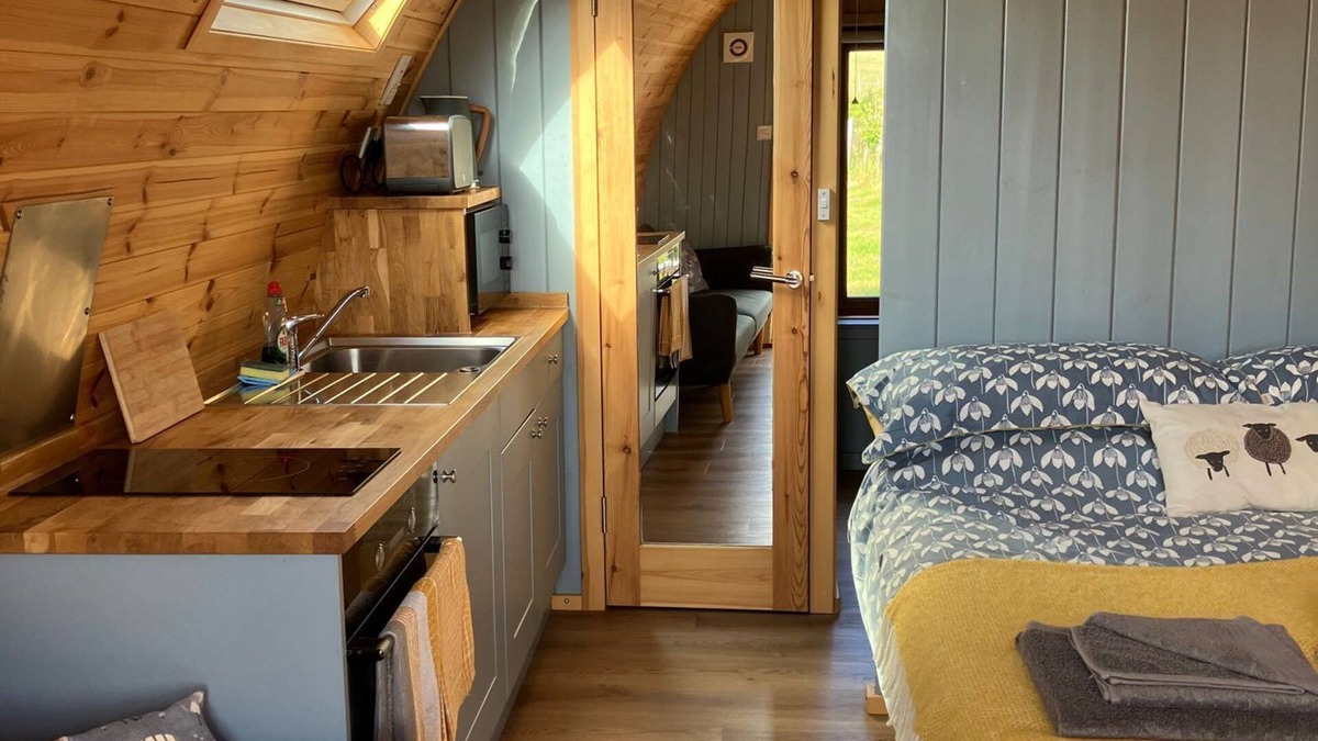 Ardgay Cabin | Family Pod - sleeps 2 adults and up to 4 children
