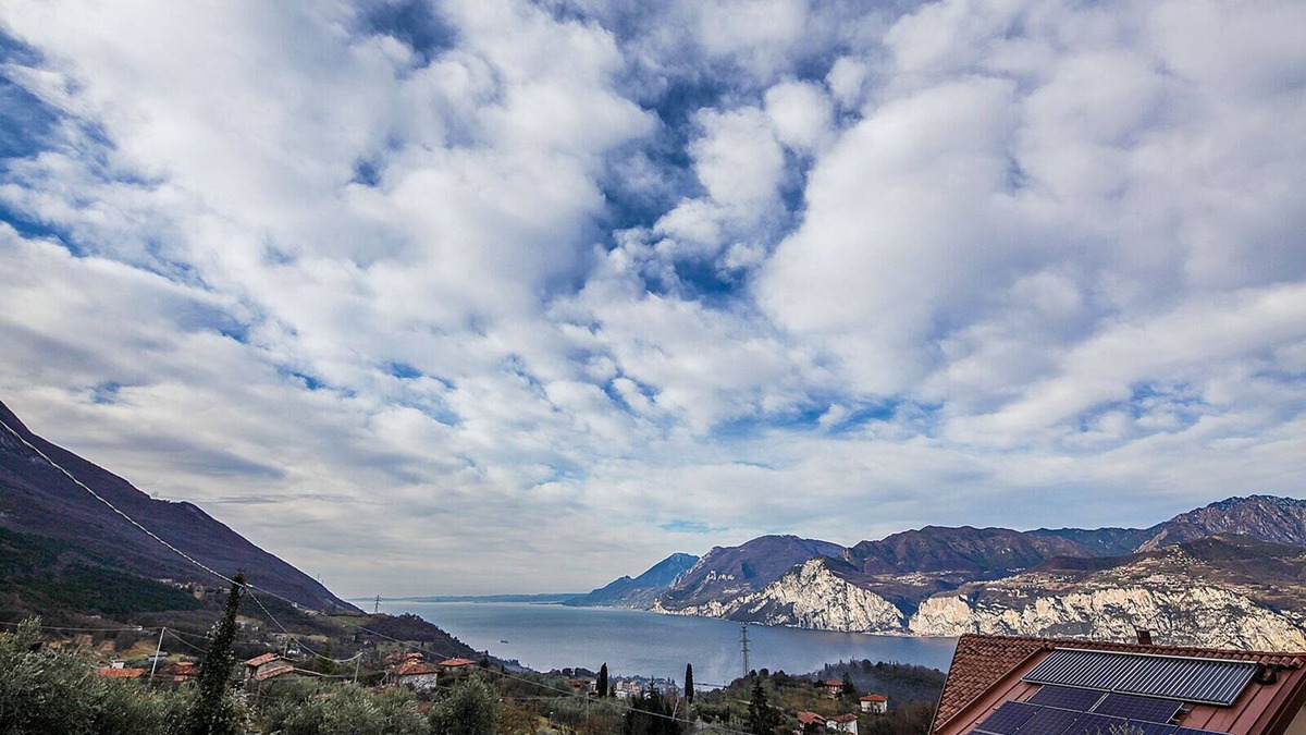 Malcesine Villa | Family residence: 4 apartments and large communal area, pool and garden