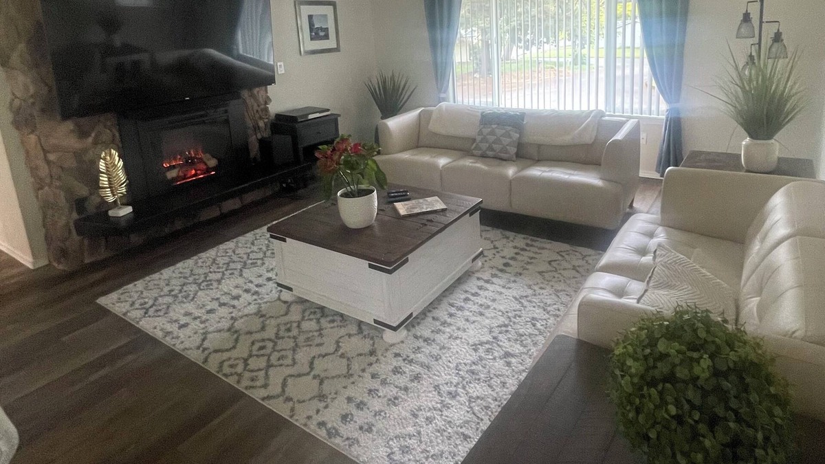 East Olympia House | Family Retreat-Indoor Spa and Game Room