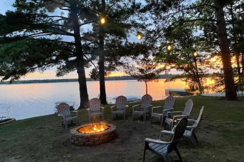 Crosslake House | Family Retreat on Cross Lake Boat, Swim and Relax!