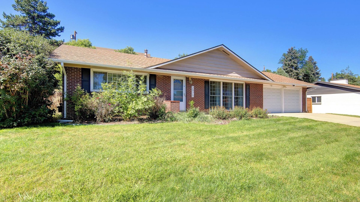 Lakewood House | Family Retreat! Quiet - ☀By Denver & Mountains☀, New Hot Tub! Sleeps 10!