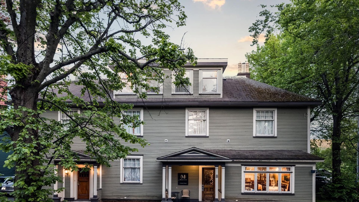 Downtown St. John's House | Family reunion - your very own mini hotel! Downtown St. John's, sleeps 19