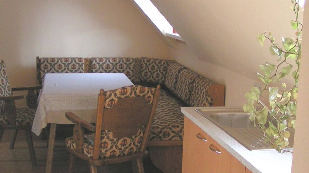 Krakaudorf Bed & Breakfast | Family room with shower, WC - Haus Christine