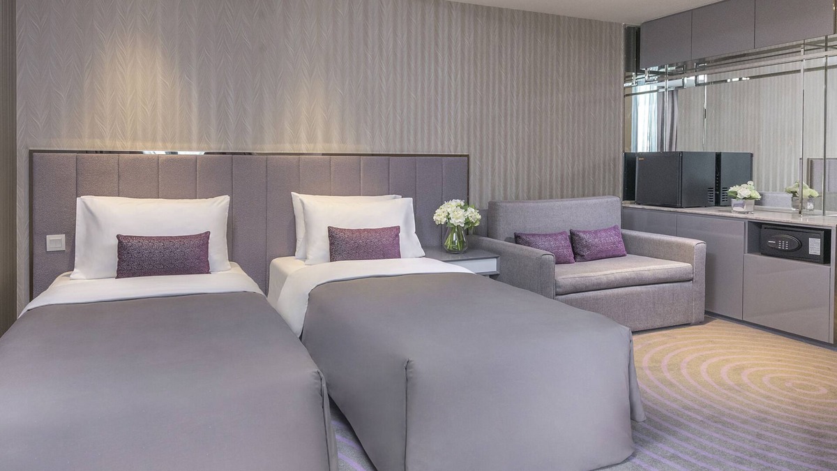 Kwai Chung House | Family Room with Sofa Bed with FREE WiFi, GYM