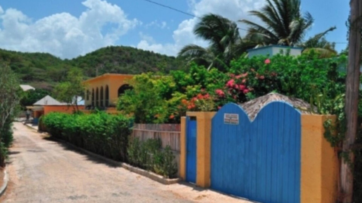 Treasure Beach Apartment | family-run accommodation in the middle of BillysBay, only 2 minutes to the local beach