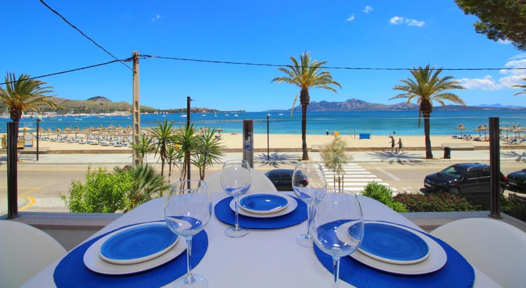 Puerto de Pollensa Apartment | FAMILY SEAFRONT APT FANTASTIC SEAVIEW