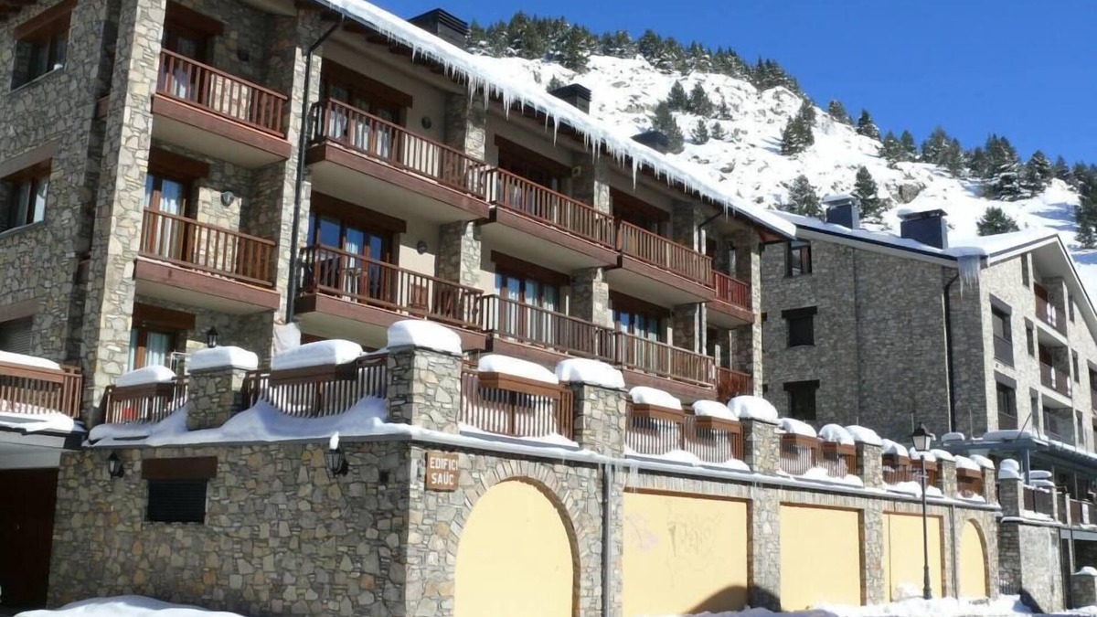El Tarter Apartment | Family size apartment large terrace HUT1-005013