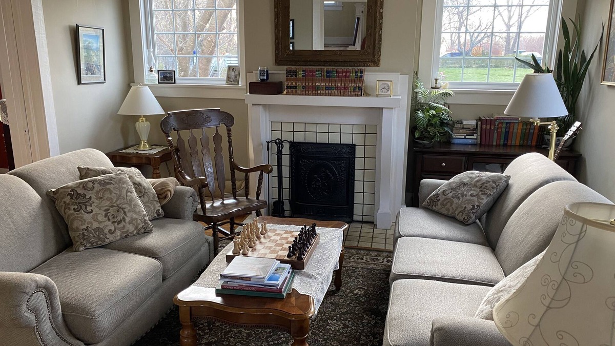 Rivermont Apartment | Family Size Four Square near Rivermont Ave and Downtown Lynchburg