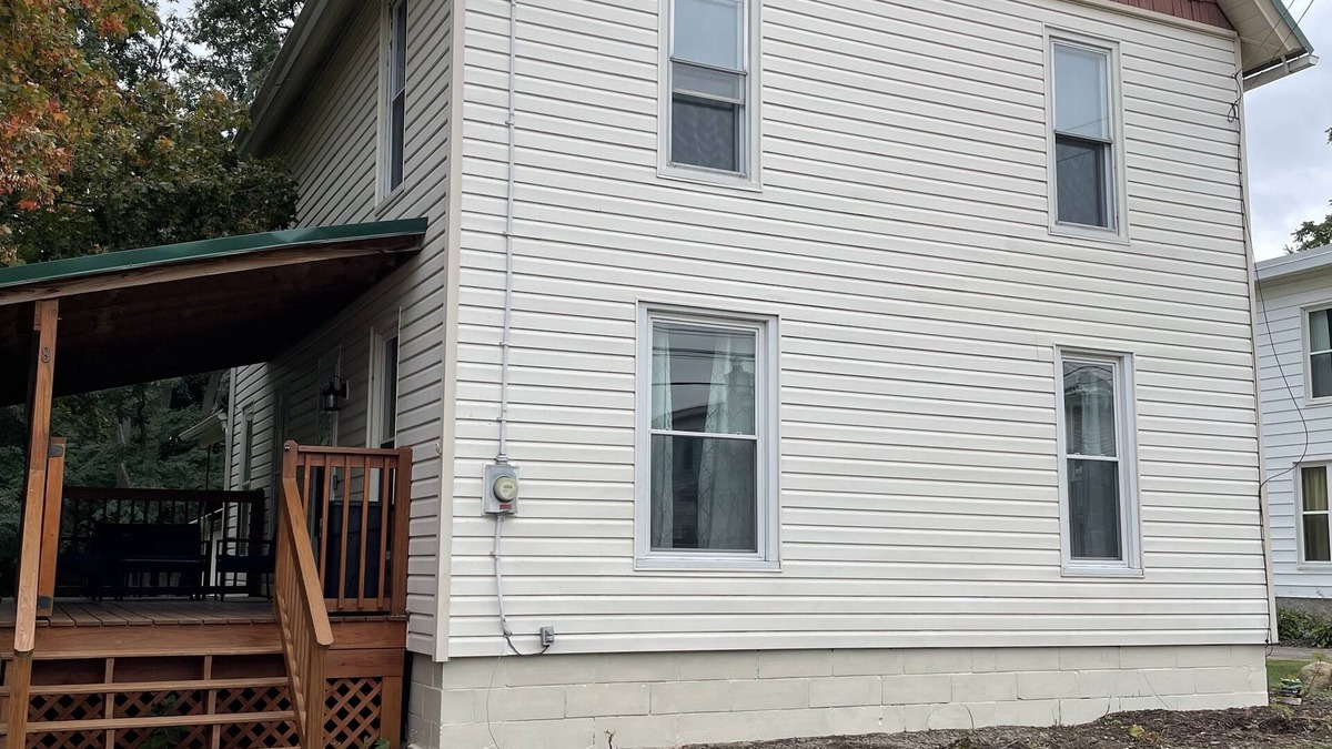 Ripley House | Family sized house close to wineries, ski resorts, and plenty of great fishing!