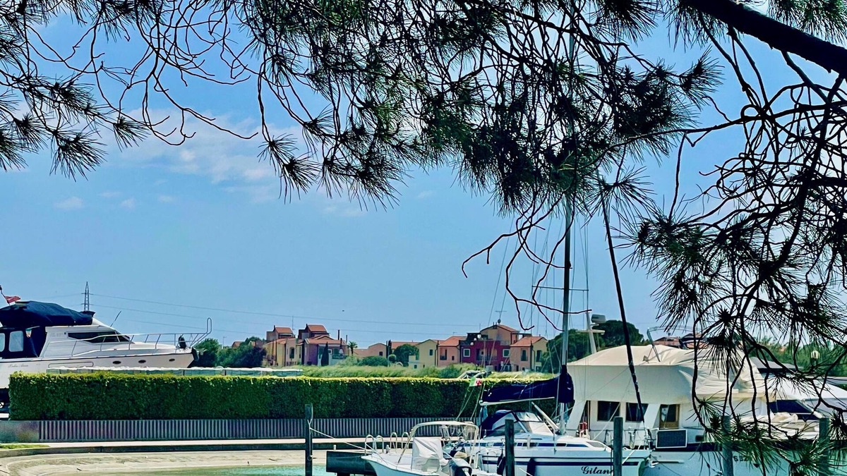 Aprilia Marittima Resort | Family-sized condo with game room&courtyard on the sea cost