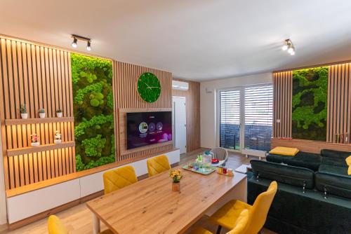 Brno Apartment | Family space with free parking & Air condition
