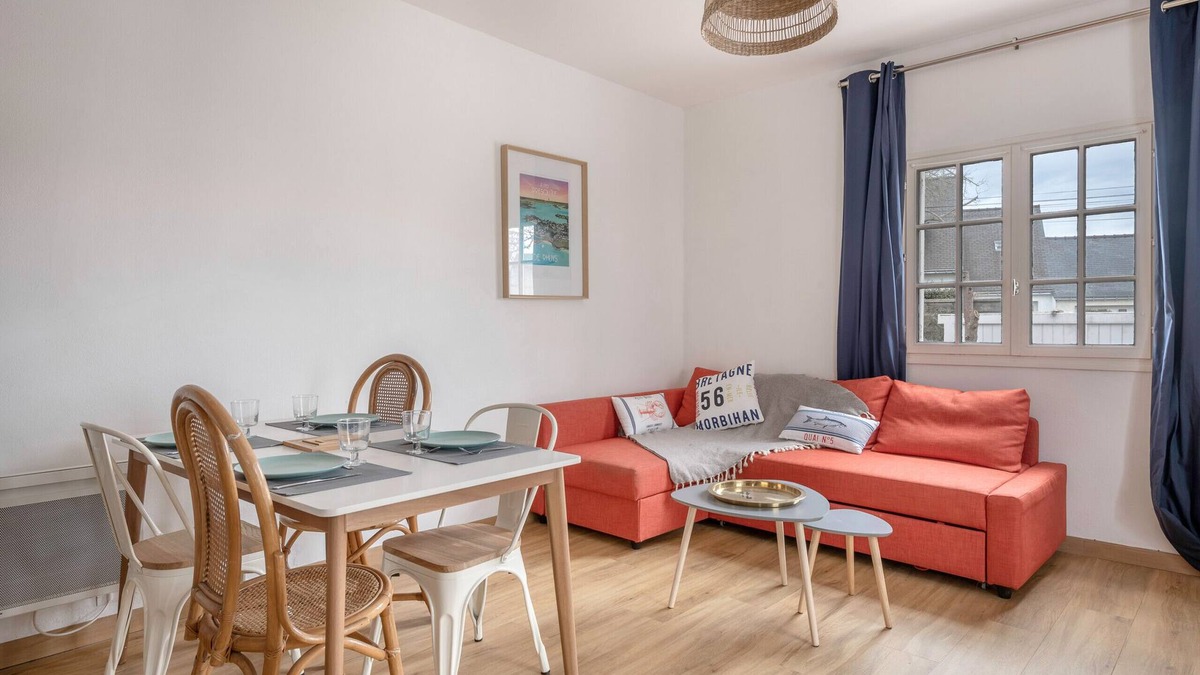 Saint-Jacques Ski Chalet | Family stay at 400m from the beach