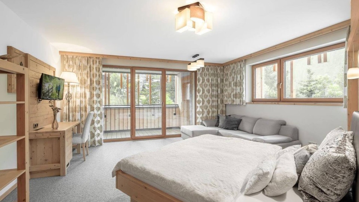 Warth Apartment | Family Suite 'Birch Forest' - Lech Valley Lodge