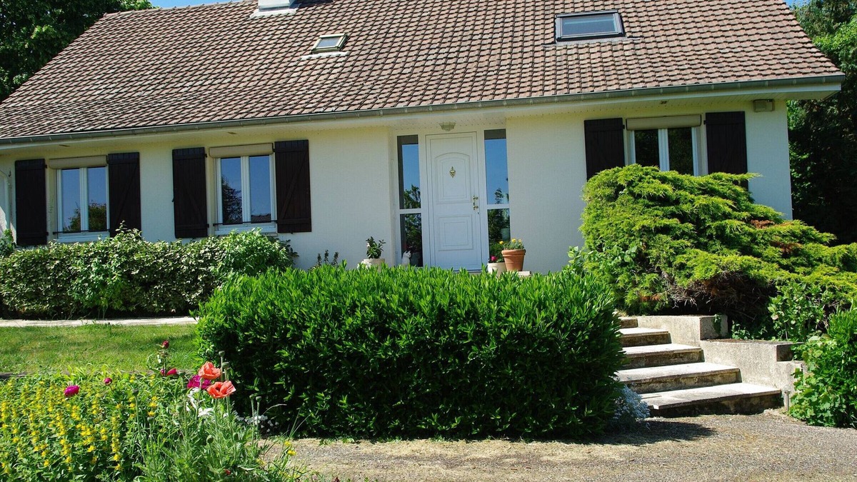 Belleville Bed & Breakfast | Family Suite in Quiet House with Garden Near Lorraine Park