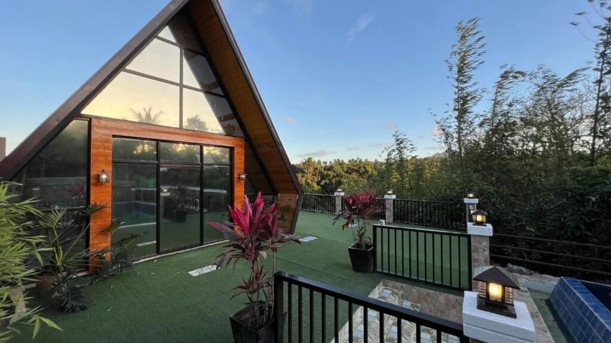 Canlubang Villa | Family Suite with Balcony - CD NatureViewnn