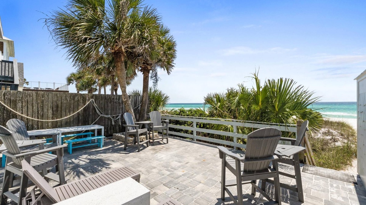 Bahama Beach House | Family Tides A Beach House - Beachfront - Beach House - Slps 20, Free Golf