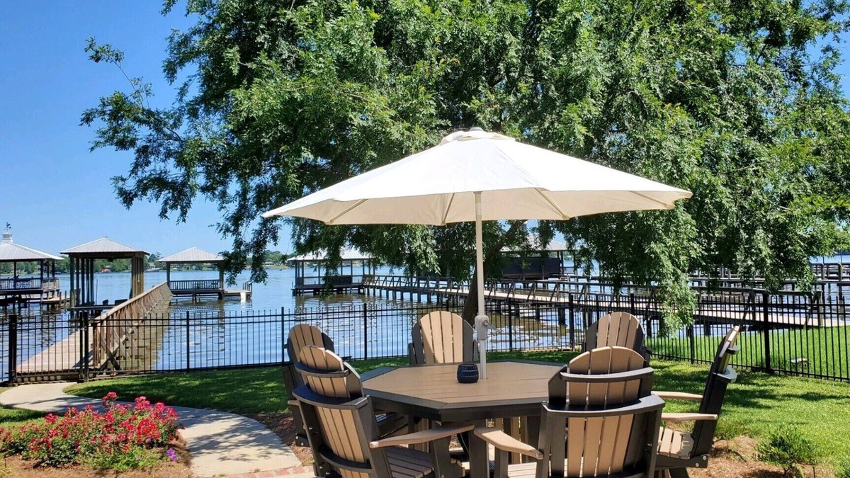 Ventress House | "Family Ties" - False River Home Away from Home - Sleeps 10