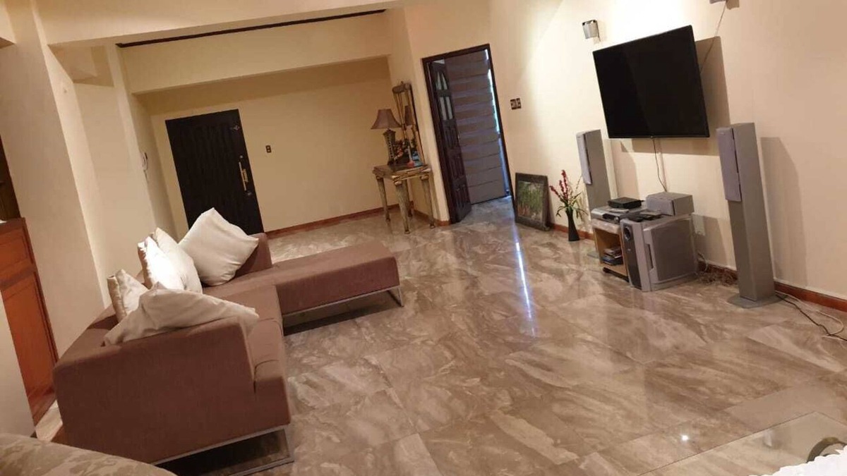 Bambalapitiya Apartment | Family Vacation for 8 Guests